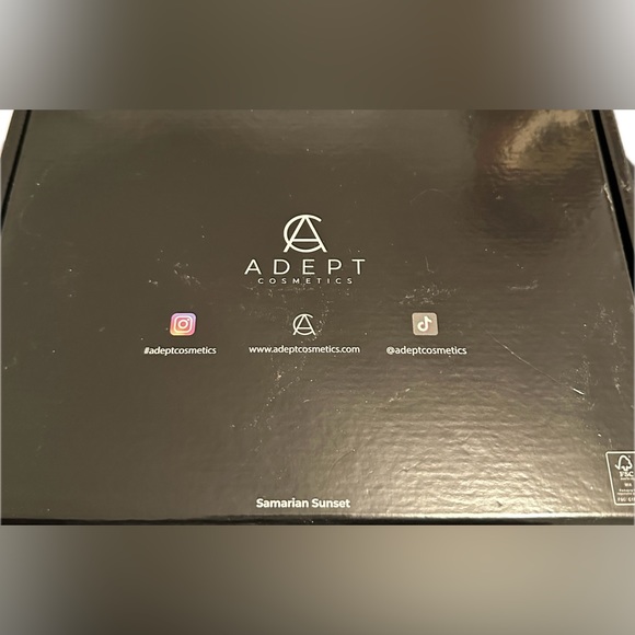 NEW in Box Adept Cosmetics SAMARIAN SUNSET 15 Shade Eyeshadow Palette SOLD OUT - Picture 7 of 14